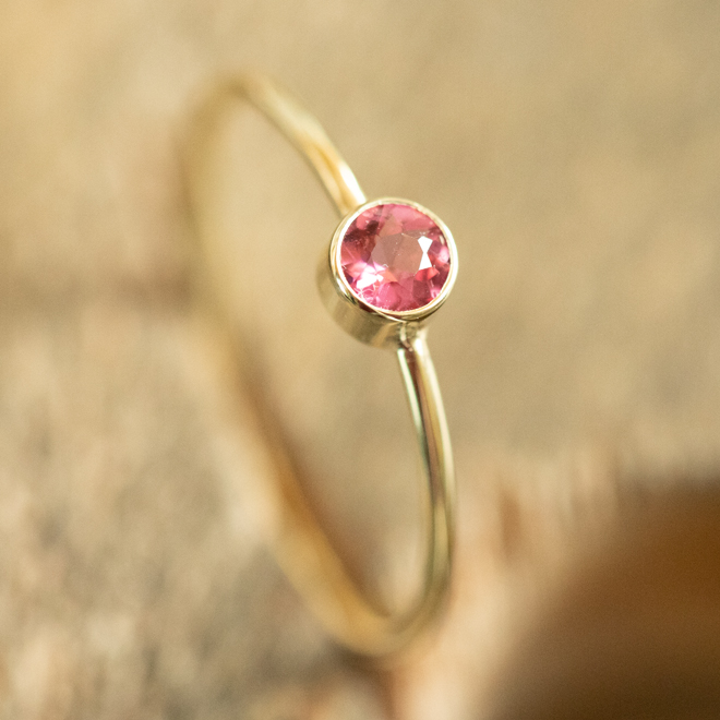 straal Beter mythologie Roze toermalijn ring (4 mm) – Goudsmederij Herfst